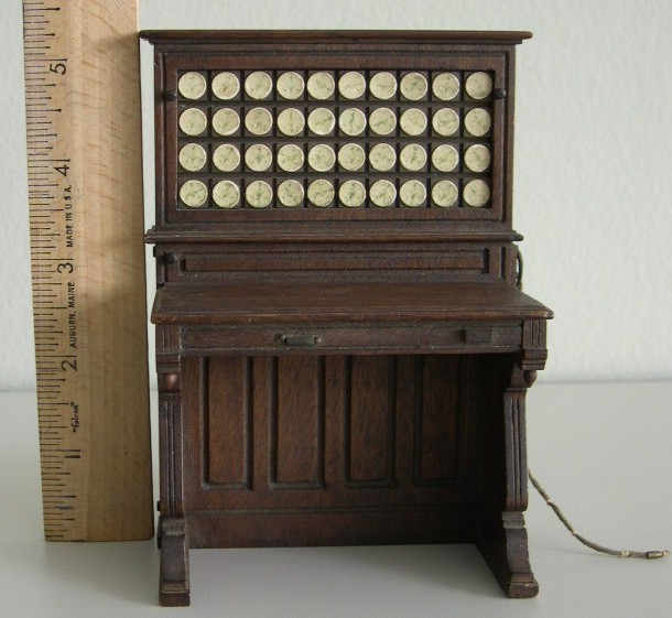A ruler showing the exact height of the View of Herman Hollerith Electric Tabulating Machine salesman's model